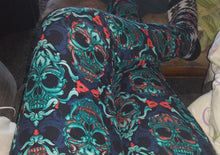 Load image into Gallery viewer, Damask Skulls Curvy Plus Leggings