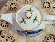 Load image into Gallery viewer, Christmas Snowman Teapot - Fine Porcelain
