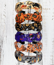 Load image into Gallery viewer, Halloween Print Knotted Fabric Headband
