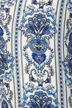 Load image into Gallery viewer, Blue Wallpaper Floral Plus Size Leggings
