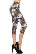 Load image into Gallery viewer, Blue Floral Premium Capri
