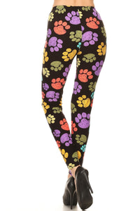 These gorgeous and super soft print leggings pair well with a variety of tops in your wardrobe!