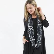 Load image into Gallery viewer, Infinity Animal print Scarf (Black/Grey)
